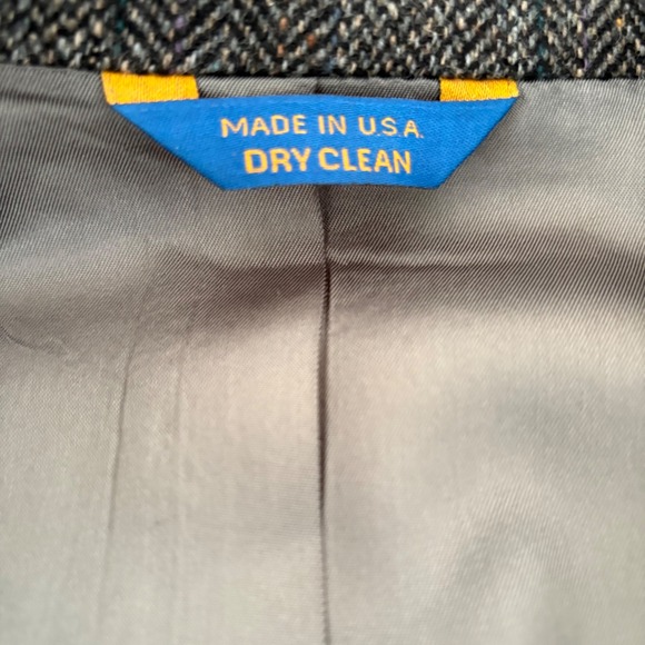 Pendleton Gray and Black Sport Coat Blazer - Picture 7 of 9